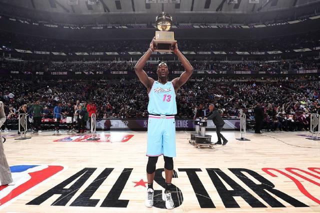 什琴斯尼迎来西甲首秀 年龄34岁283天创纪录