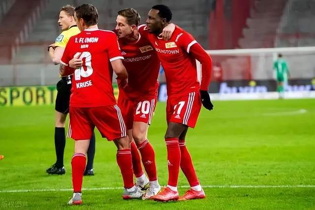 赵继伟17+8辽宁逆转首钢 张镇麟27分付豪24+8